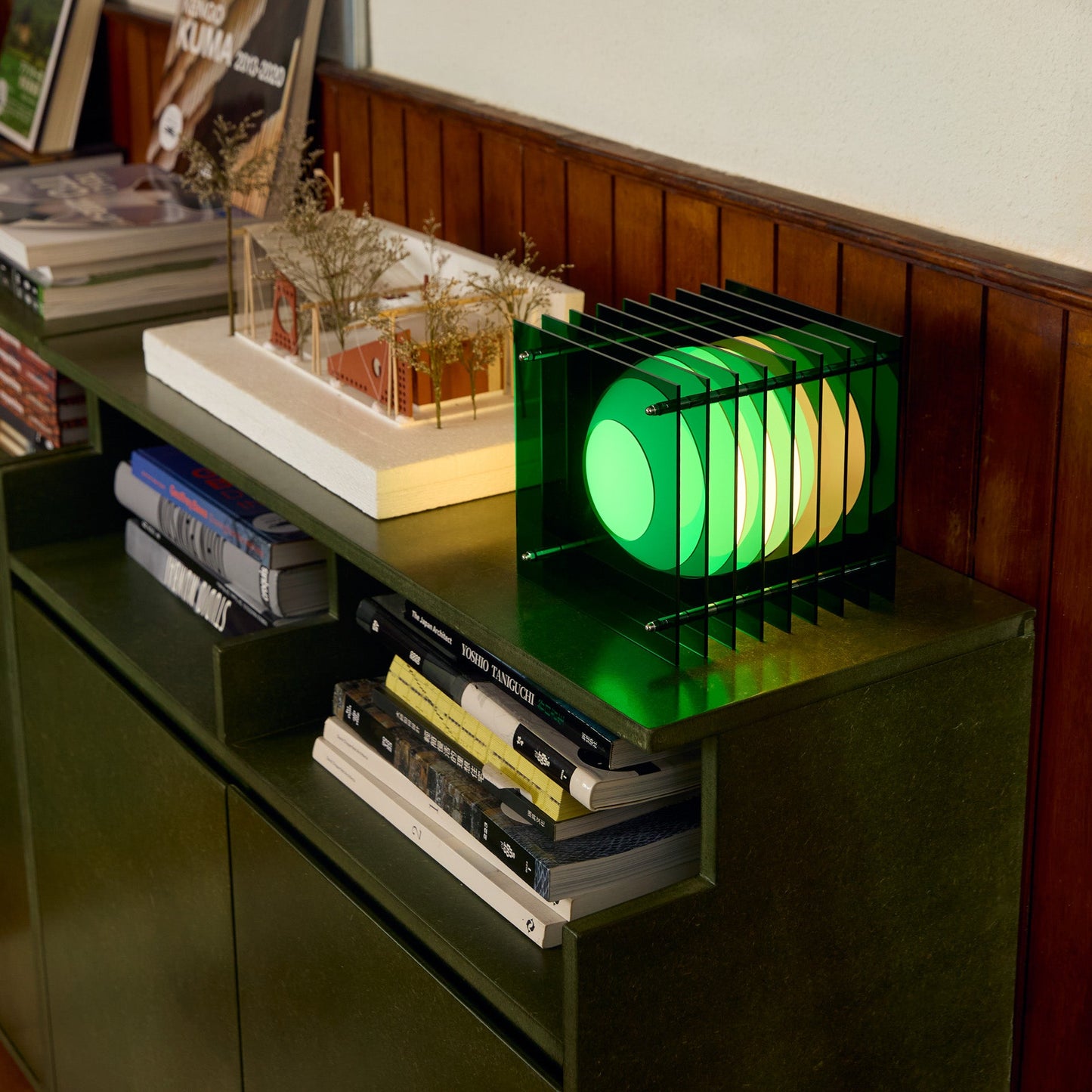 Lớp small square in green acrylic CE