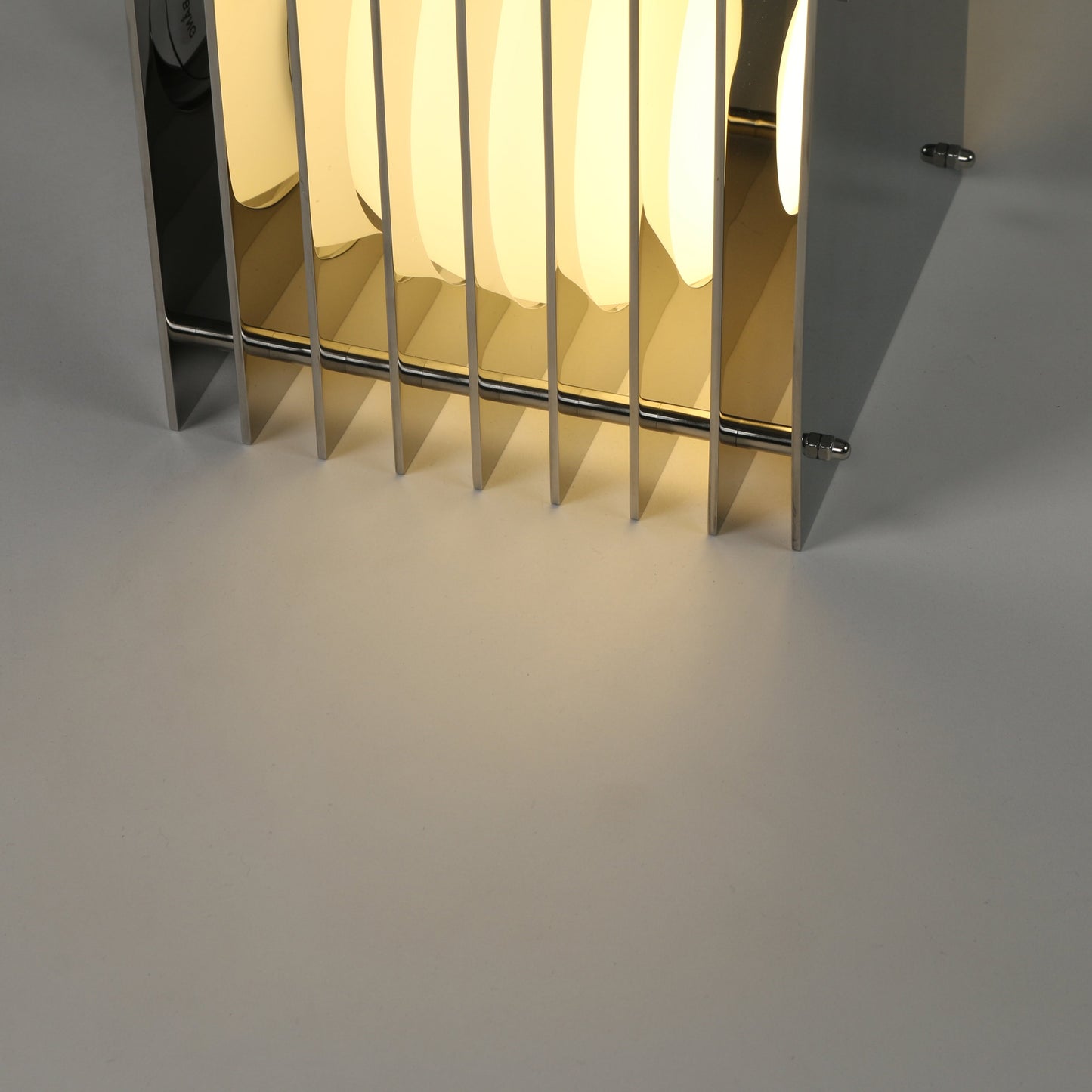Lớp small square in mirror polished stainless steel CE