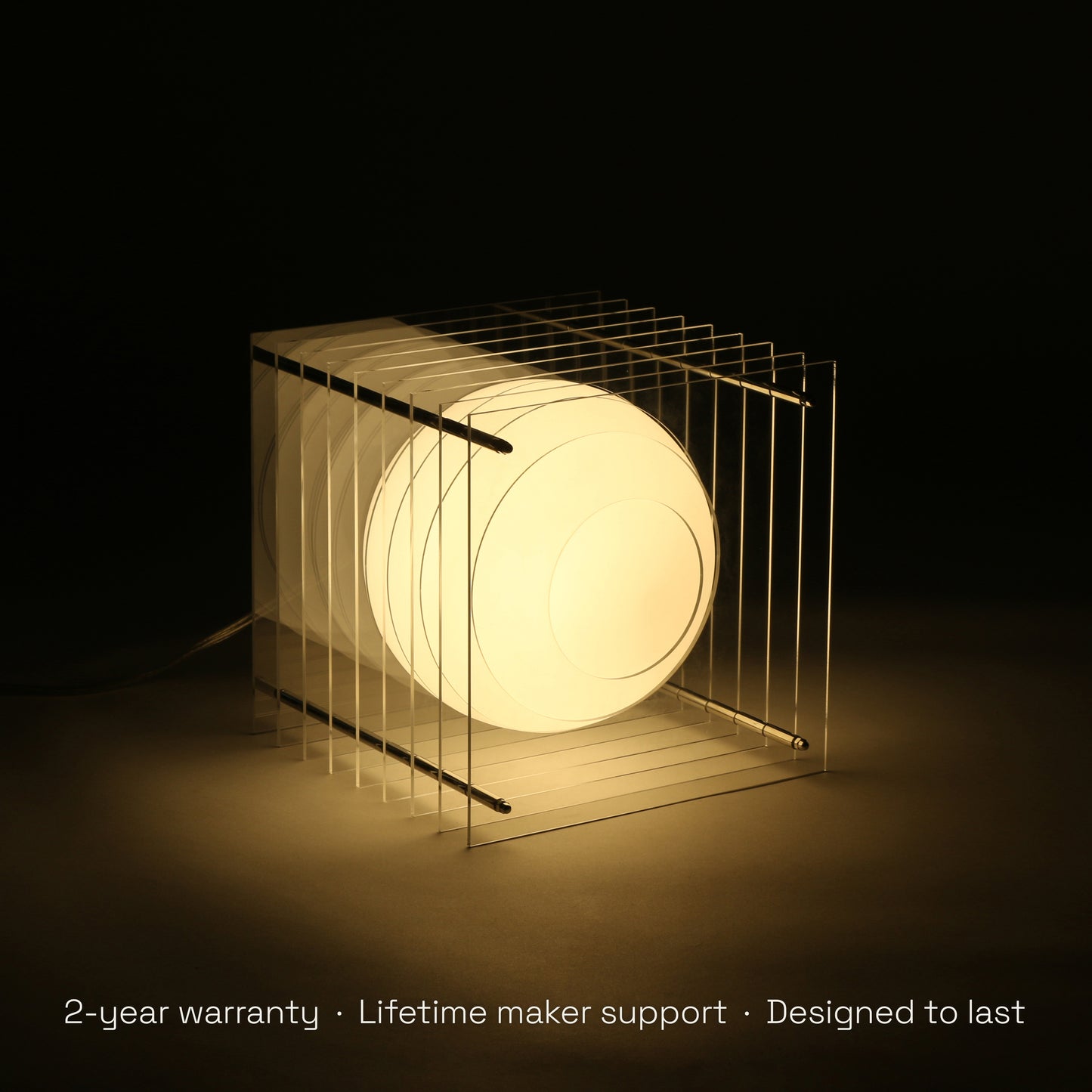 Lớp big square in clear acrylic CE