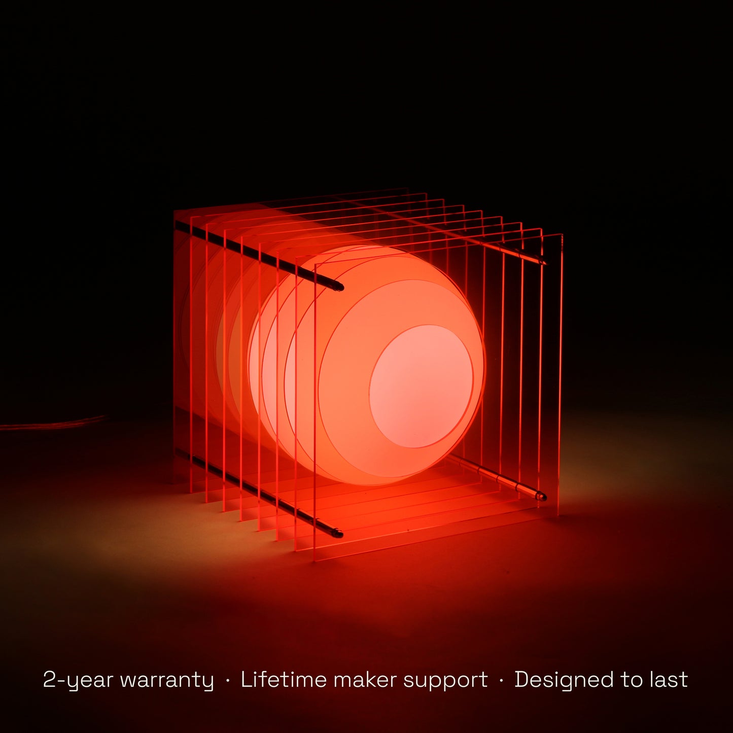Lớp big square in electric pink acrylic CE