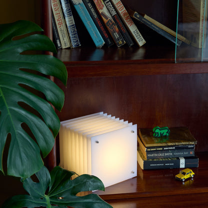 Lớp small square in milky acrylic CE
