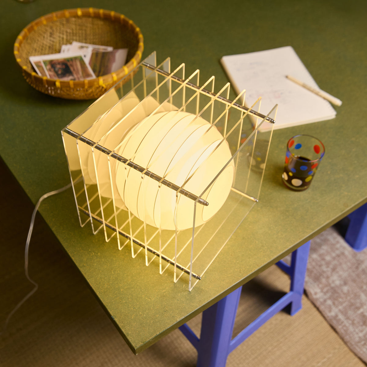 Grand carré en acrylique orange