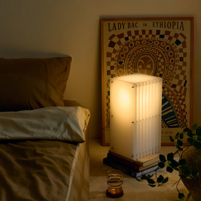 Lớp small rectangle in milky acrylic