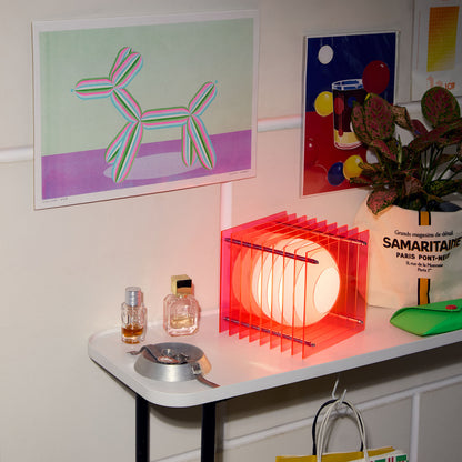 Lớp small square in electric pink acrylic